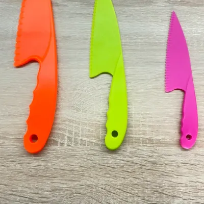 Lot de 3 couteaux plastique pour enfants